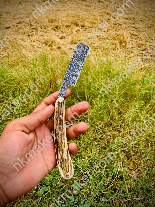Custom Handmade Damascus Straight Razor - Image 3