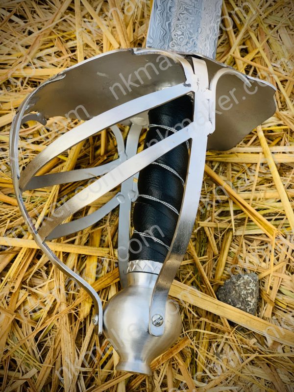 A FINE AND RARE ENGLiSH BROADSWORD C.1640 - Image 5