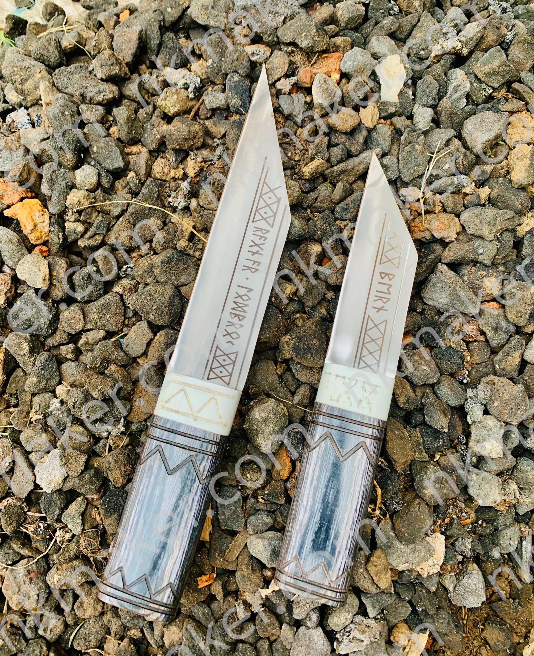 Custom Handcrafted Knives with Leather Sheaths!* ๐ฅ  For sale: A set of 2 stunning handcrafted knives with intricate designs on both the blades and leather sheaths. - Image 6