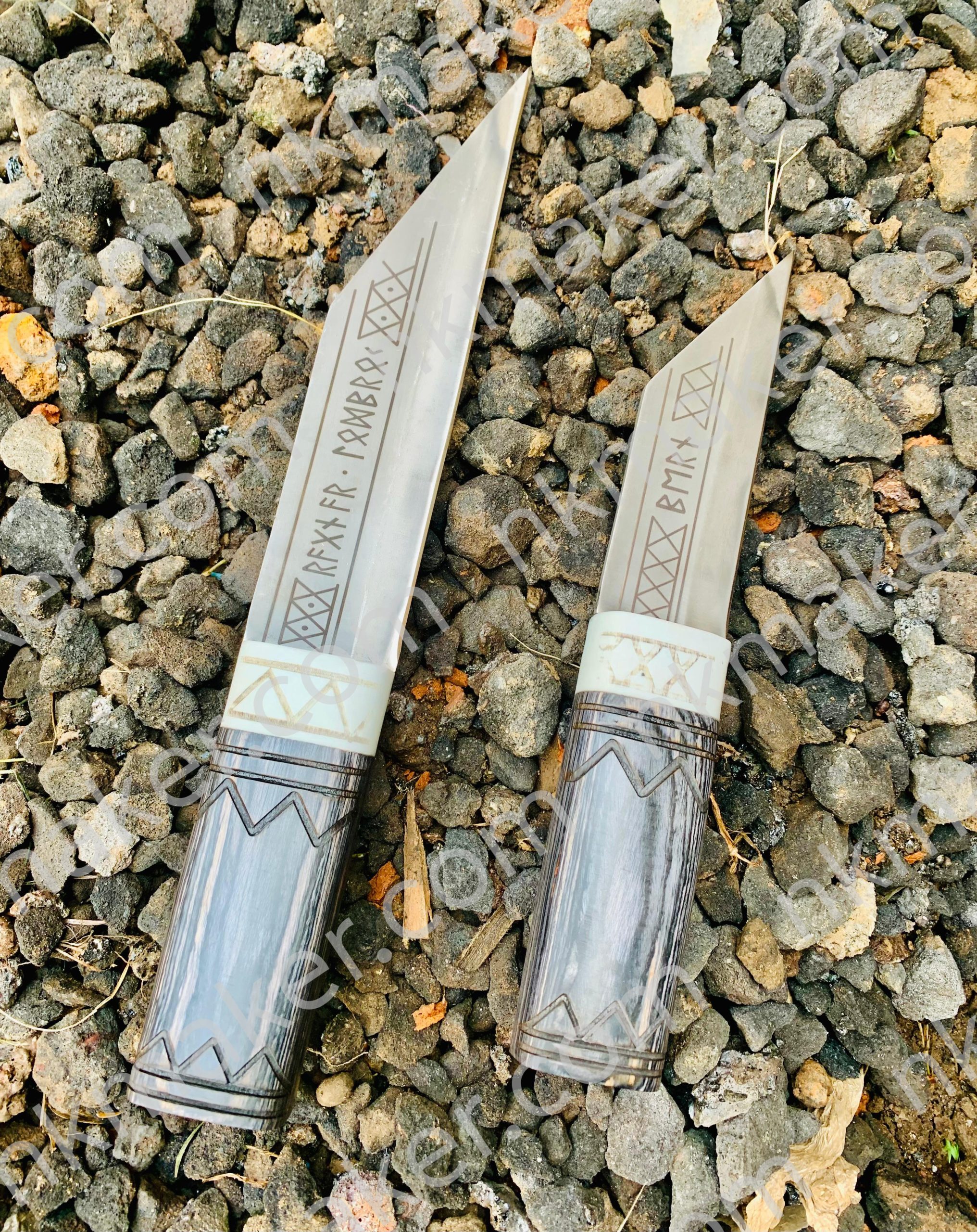 Custom Handcrafted Knives with Leather Sheaths!* ๐ฅ  For sale: A set of 2 stunning handcrafted knives with intricate designs on both the blades and leather sheaths. - Image 5
