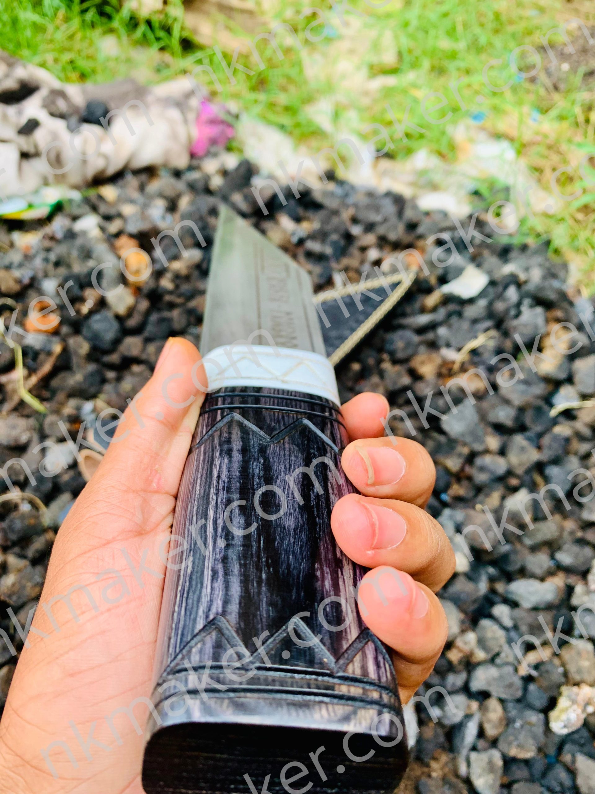 Custom Handcrafted Knives with Leather Sheaths!* ๐ฅ  For sale: A set of 2 stunning handcrafted knives with intricate designs on both the blades and leather sheaths. - Image 8