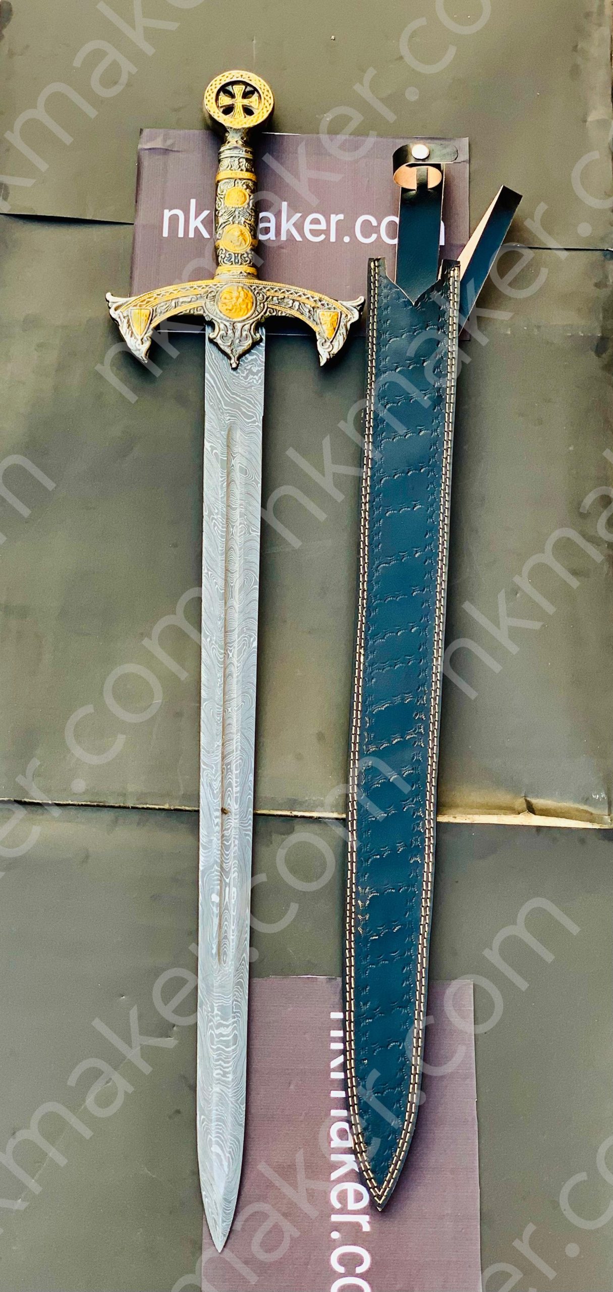 THE TEMPLAR 02 — Custom Handmade | Damascus Steel | Knights Templar Sword | Medieval Crusader Replica with Leather Sheath. More details PM?  Your place order this website plz? https://nkmaker.com/