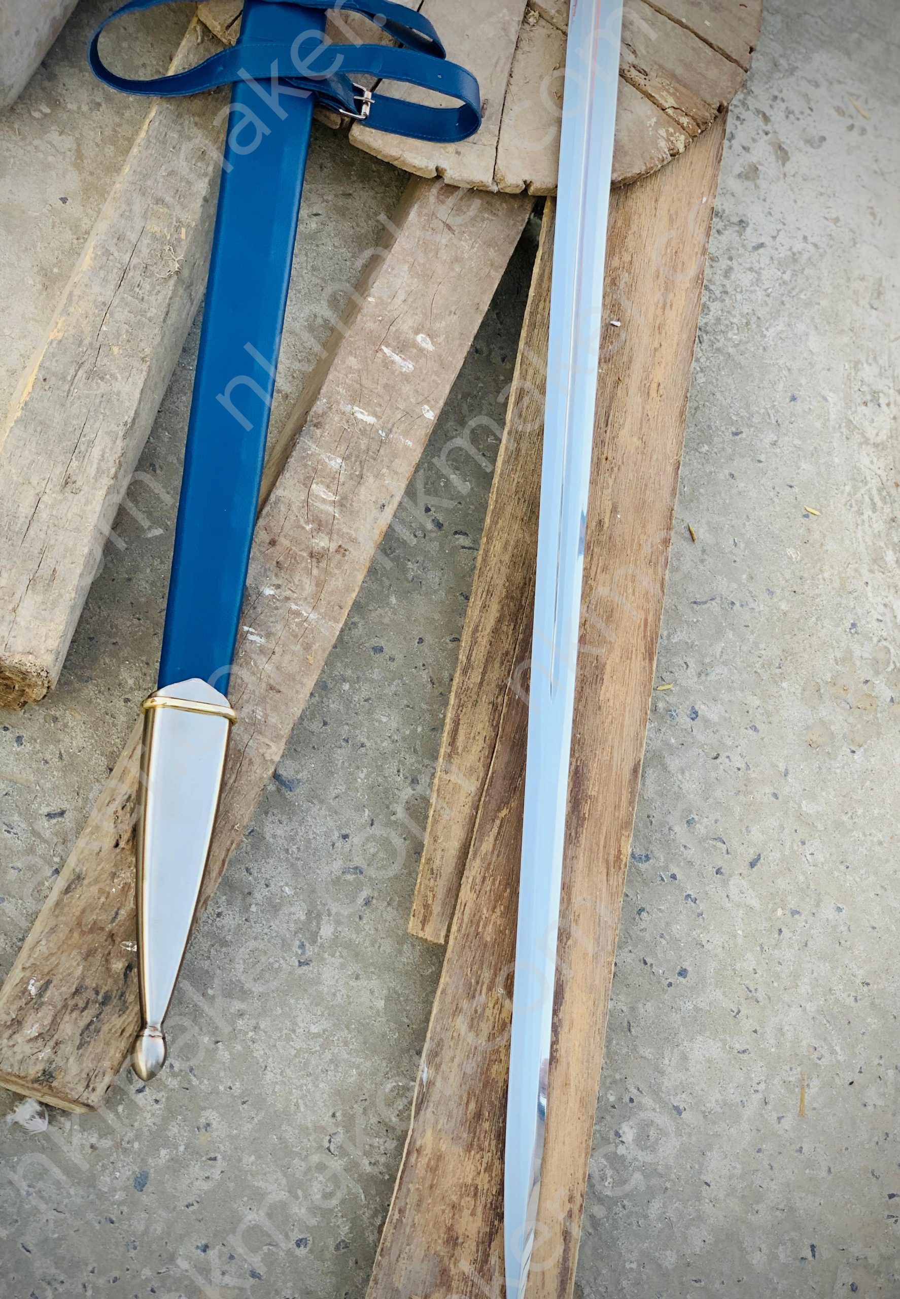 LOTR Glamdring Sword of Gandalf with Wall Plaque and Scabbard. More details PM? - Image 6