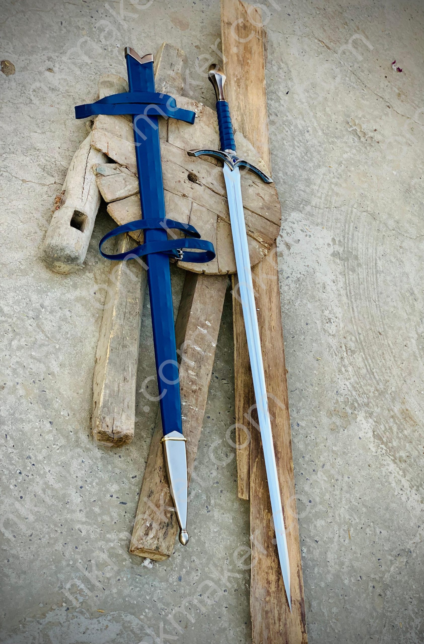 LOTR Glamdring Sword of Gandalf with Wall Plaque and Scabbard. More details PM? - Image 8