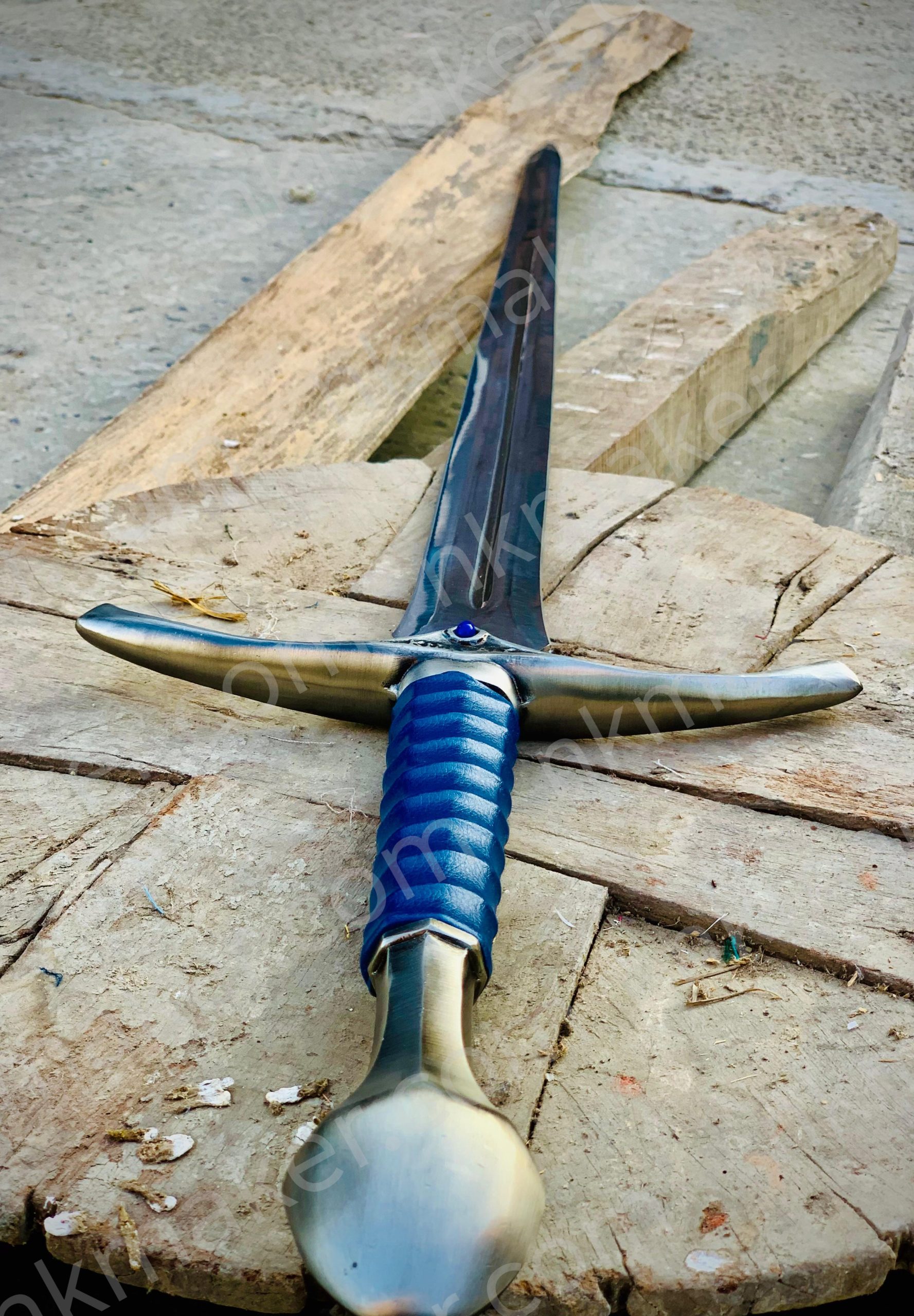 LOTR Glamdring Sword of Gandalf with Wall Plaque and Scabbard. More details PM? - Image 3